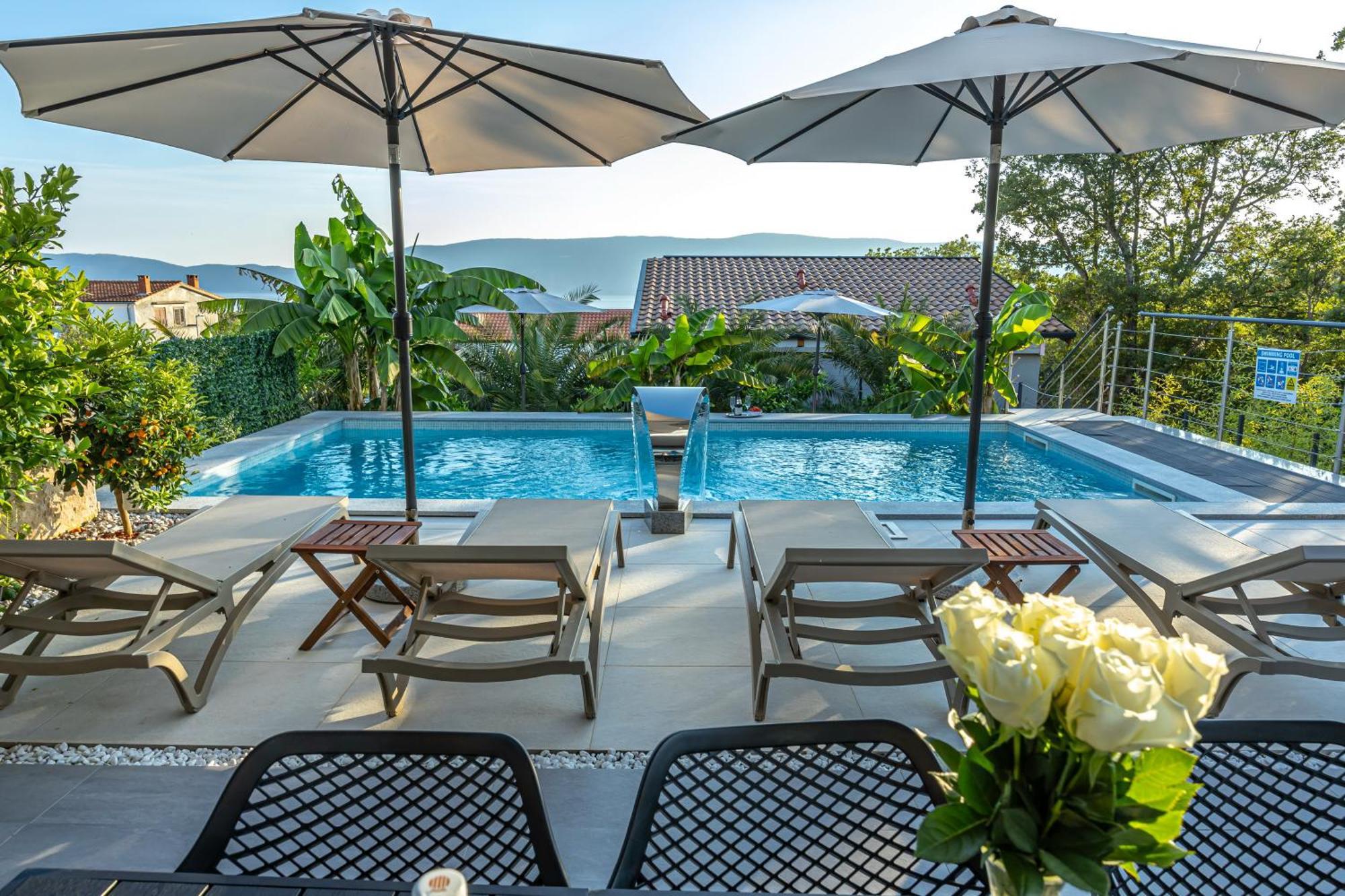 Luxury Villas White Sails Pinezići Exterior foto