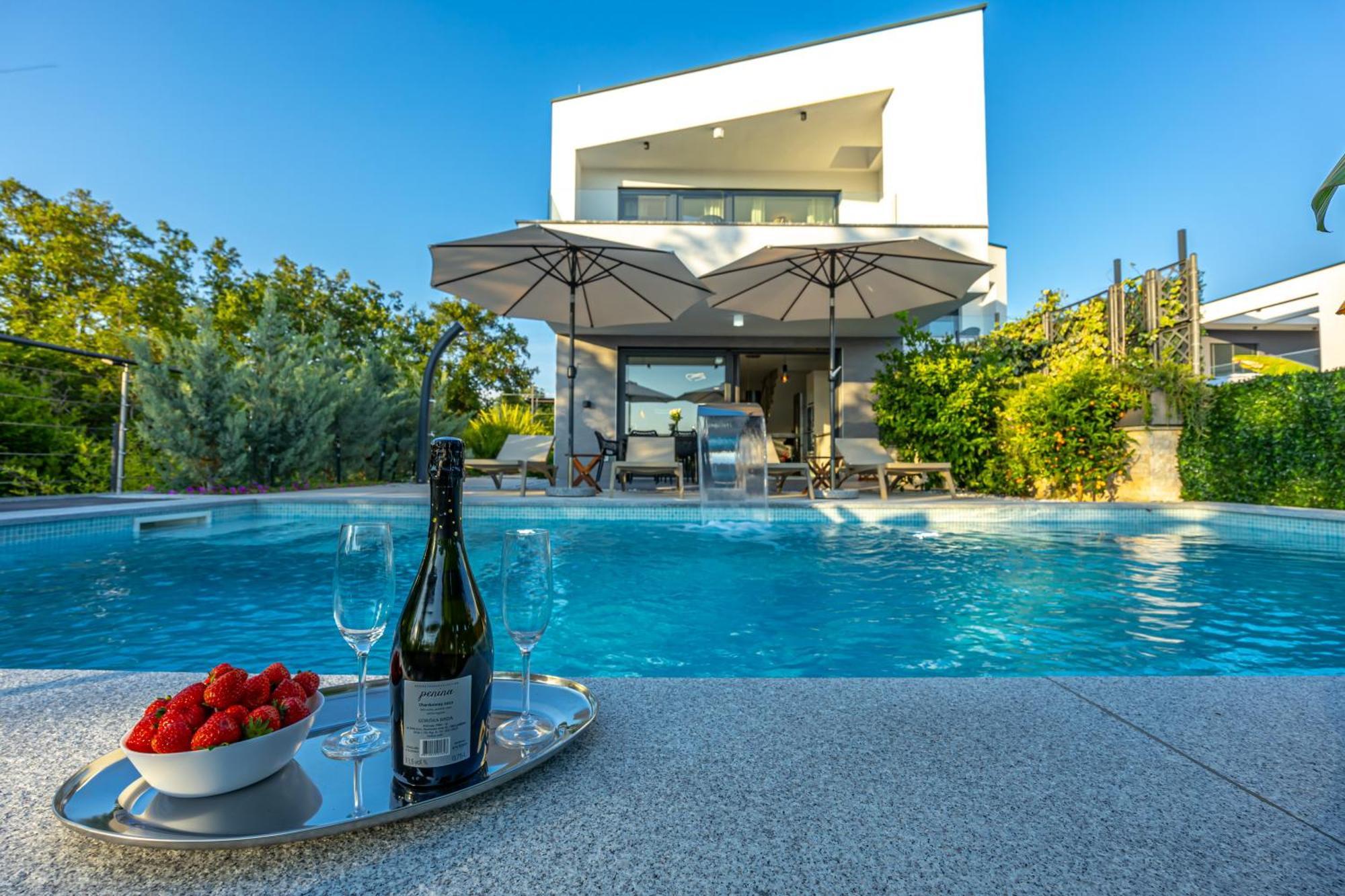 Luxury Villas White Sails Pinezići Exterior foto